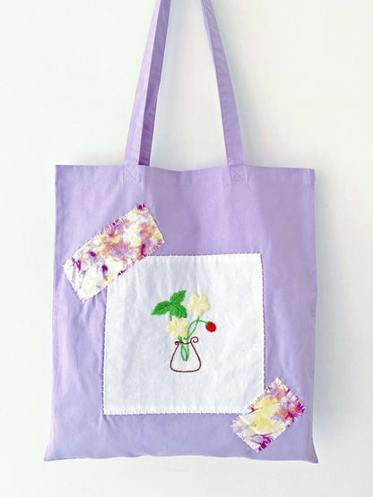 Creative style purple tote, perfect for a slow living lifestyle