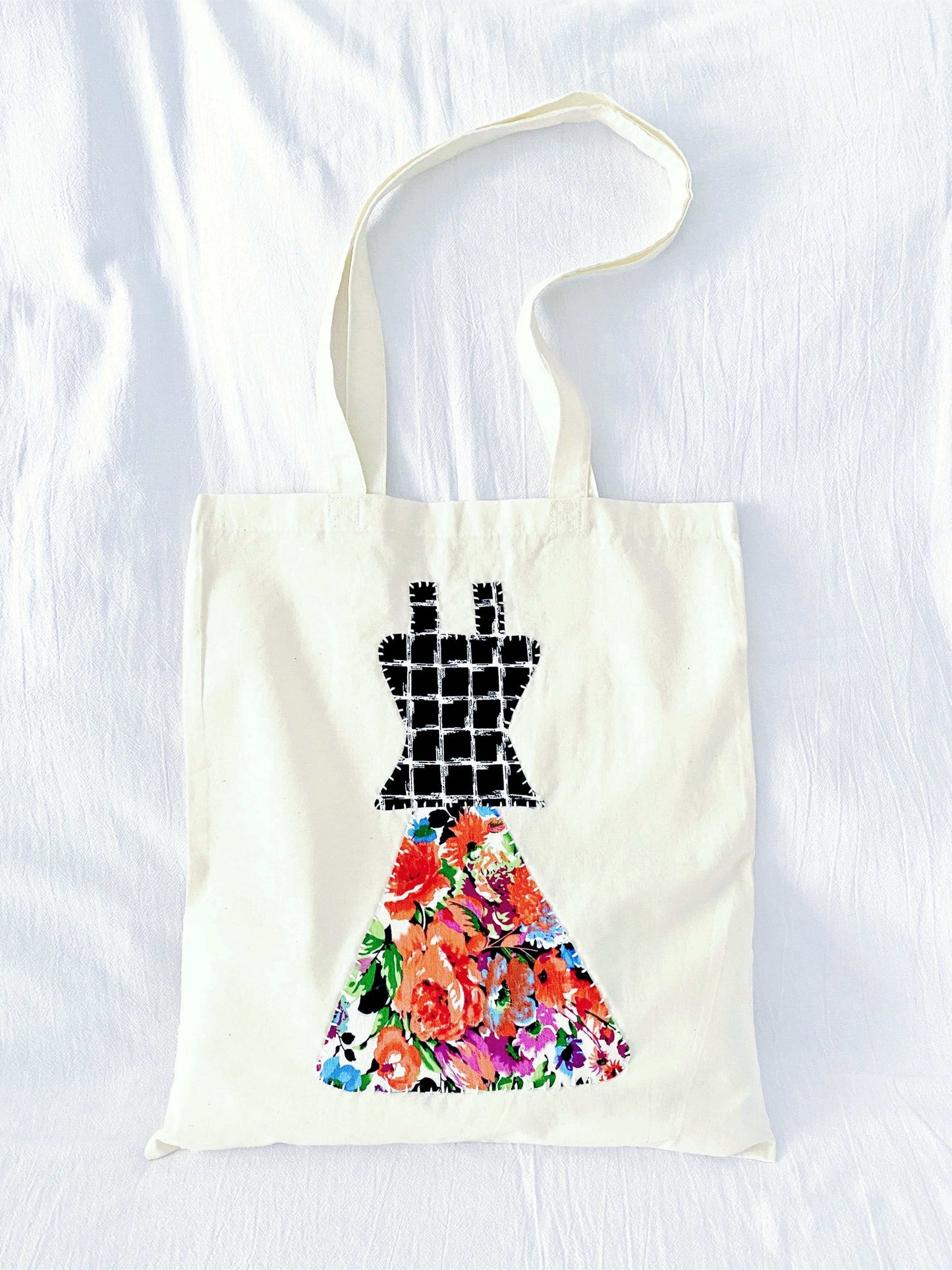 Timeless creative tote, unique wedding gift for minimalist style.