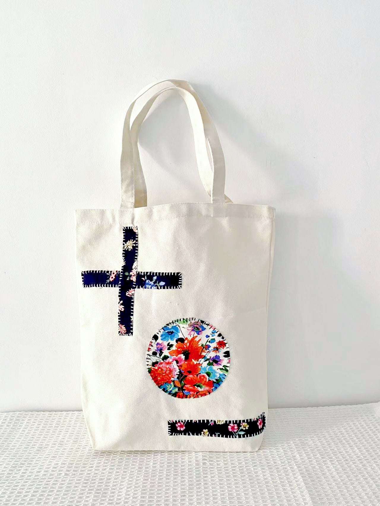 Daily-use tote bag photographed during a casual outing