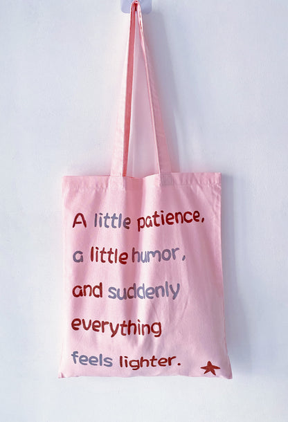 relaxed everyday bag that fits books, groceries and weekend plans