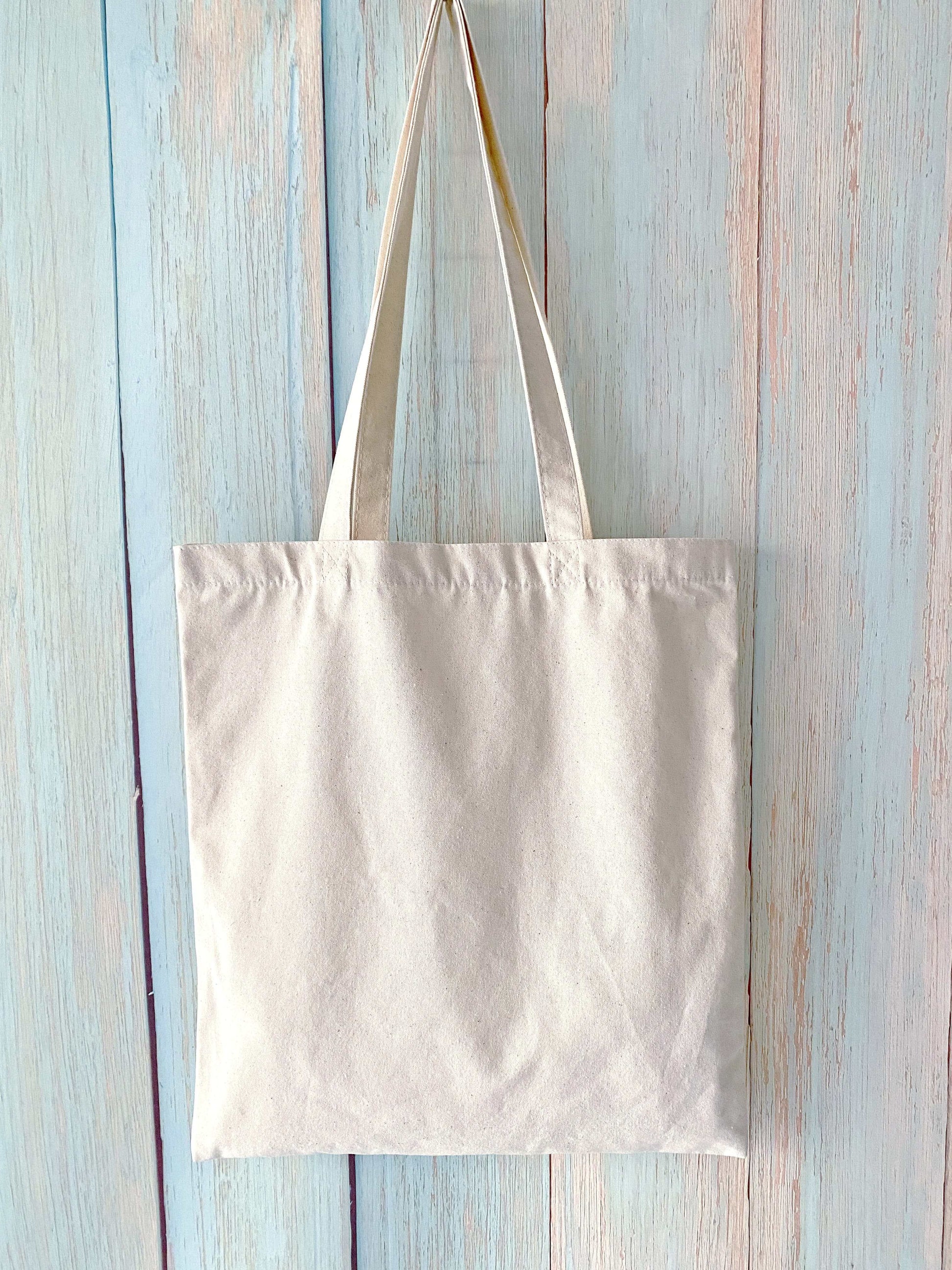 trendy canvas bags with handwritten phrases for minimalist lifestyle