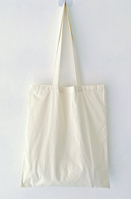 Simple and sustainable fashion tote bag