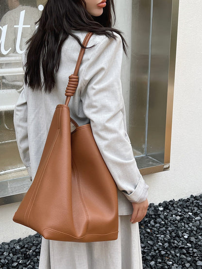 Chic Bucket Bag for Women Made from High-Quality Soft Leather