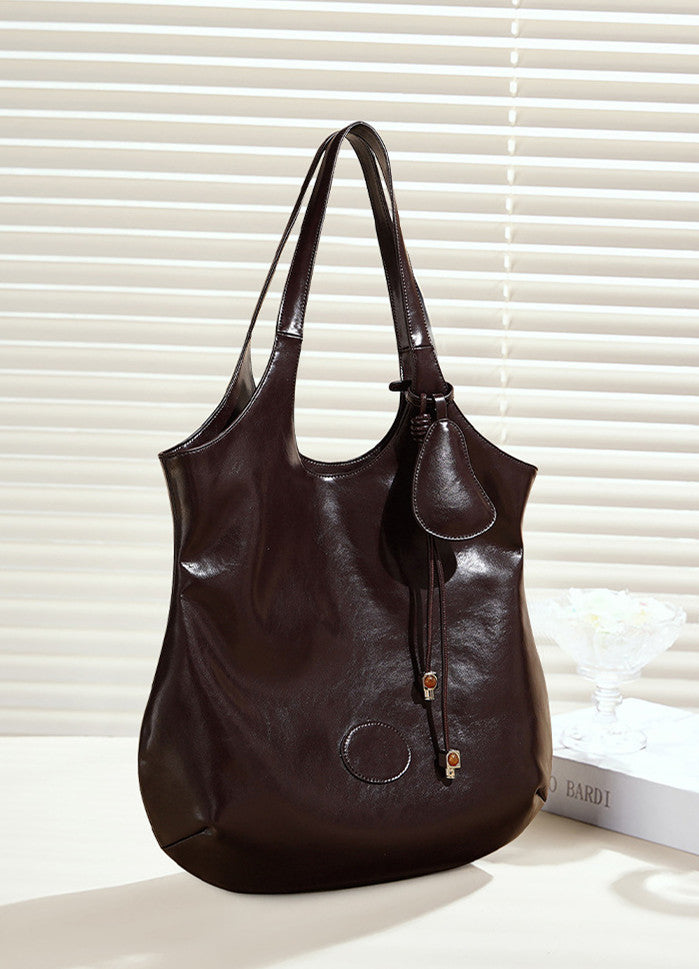 Functional Leather Bucket Bag for Everyday Use