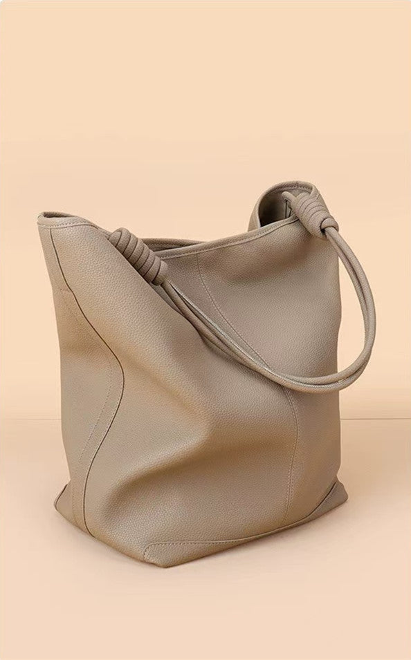 Chic and Versatile Soft Leather Shoulder Bag for Fashionable Women