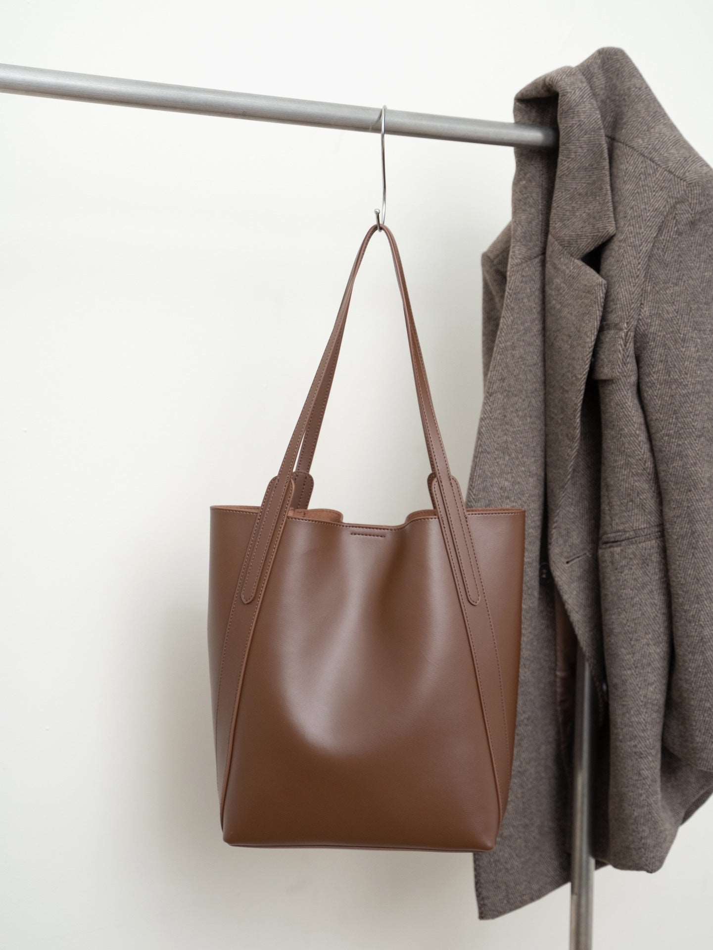 Fine Leather Ladies' Fashionable Oversized Work Tote Bag Woyaza