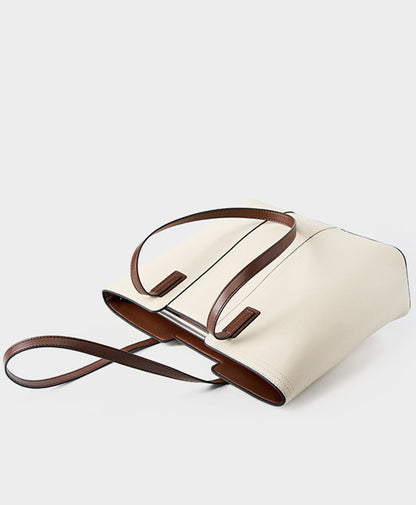 Elegant Leather Handbag with Versatile Carrying Options