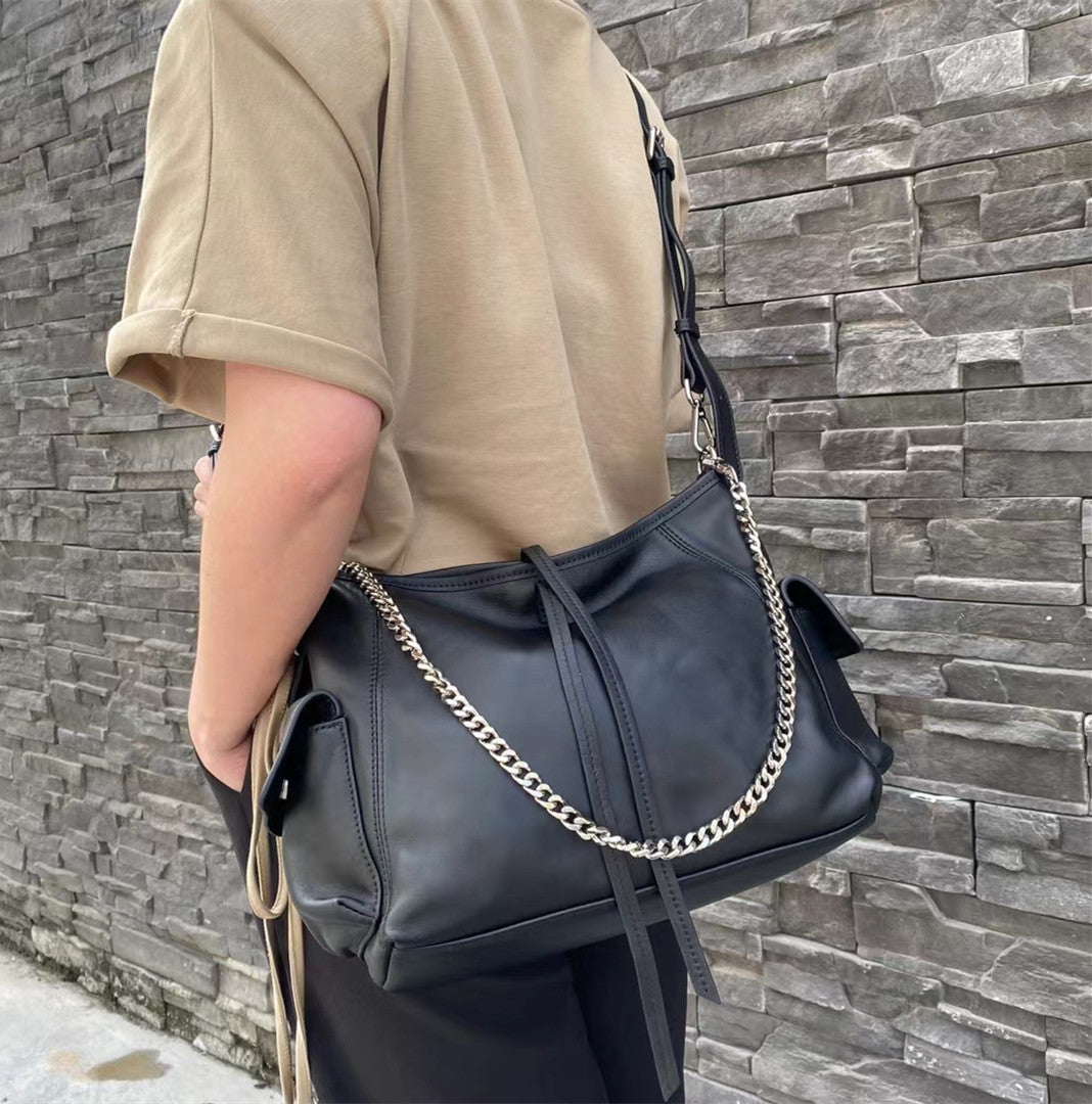 Trendy Women's Leather Shoulder Bag with Chain Detail