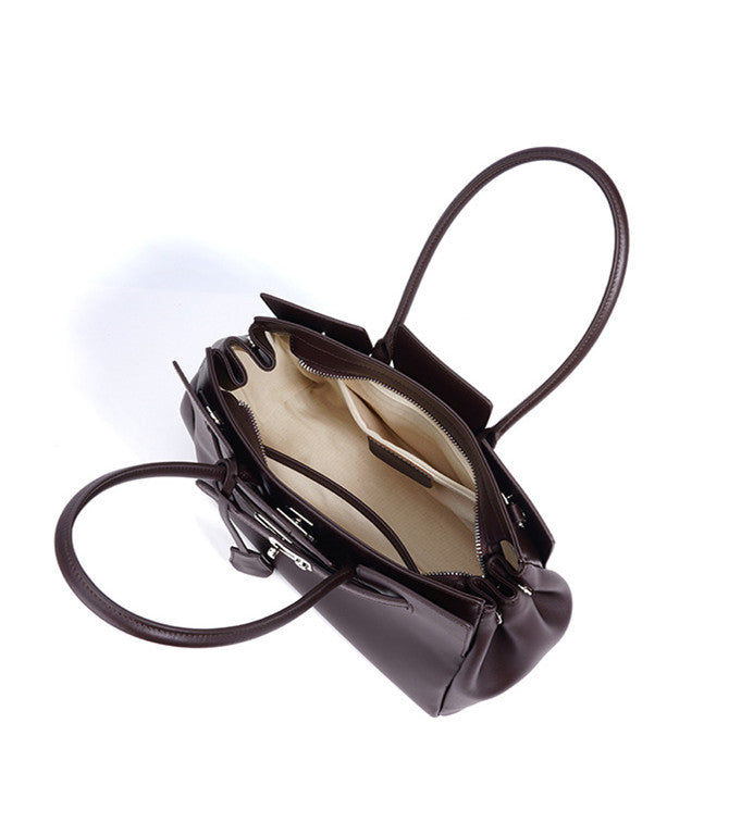 Sophisticated Leather Handbag for Work and Evening Events