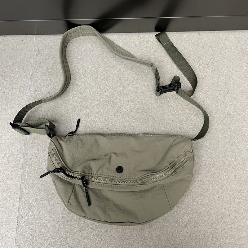 Unisex crossbody bag for casual weekends