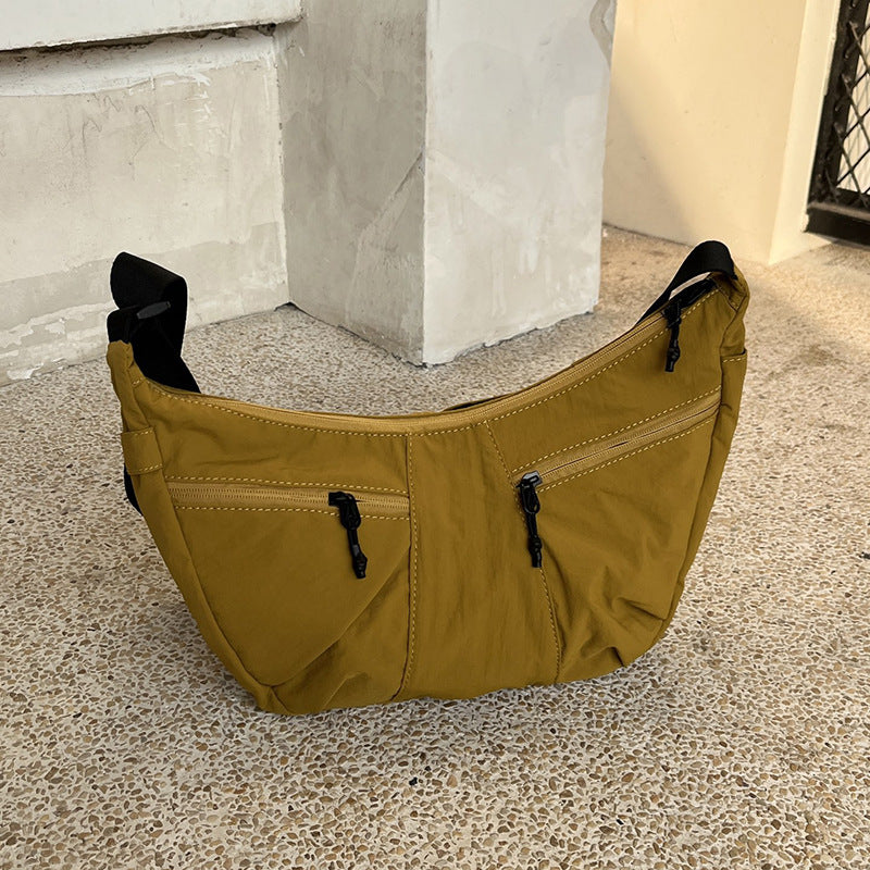 Lightweight women's crossbody purse for city outings