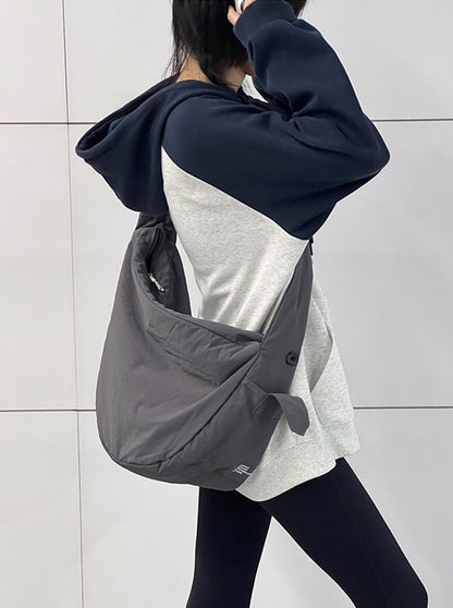 Roomy shoulder bag for casual days around town