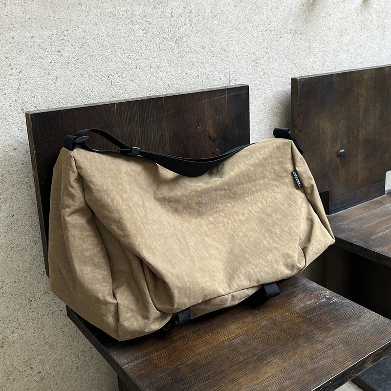 Women's roomy shoulder bag for holiday travel