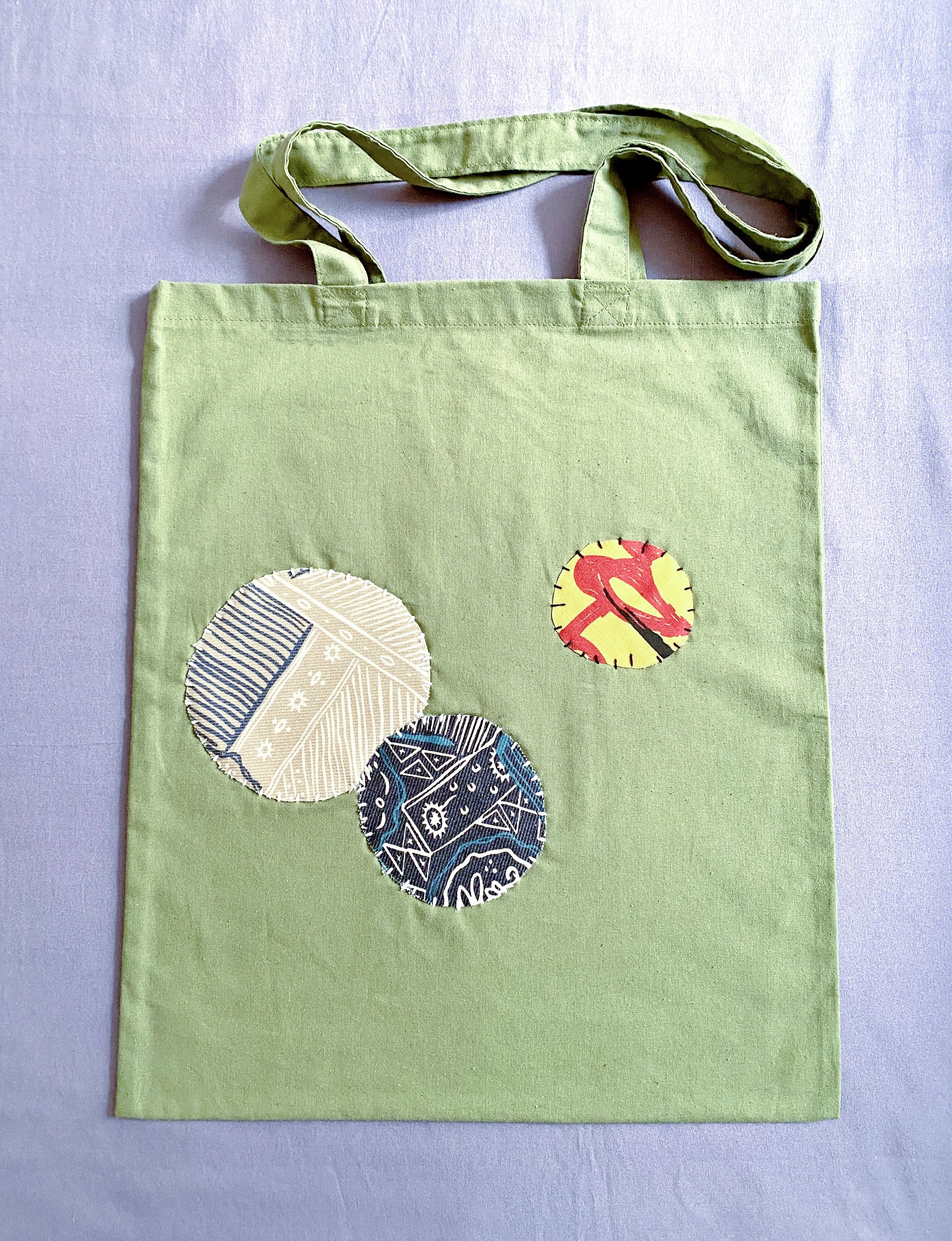 Sustainable army green cotton tote, ideal unique gift for European shoppers.