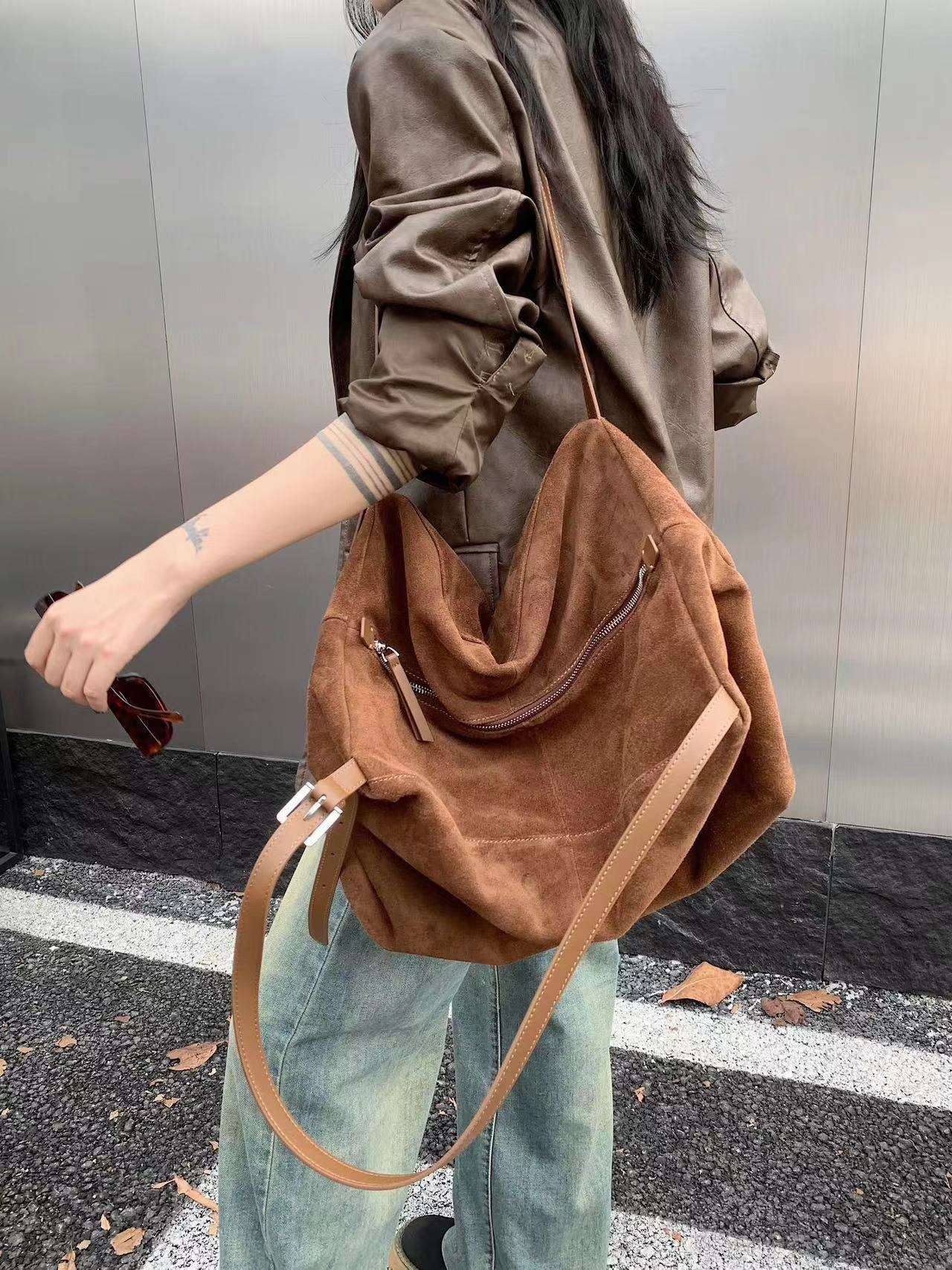 functional and stylish shoulder purse