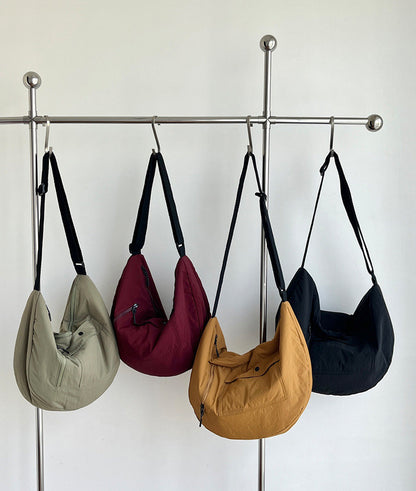 Relaxed crossbody bag for everyday carrying