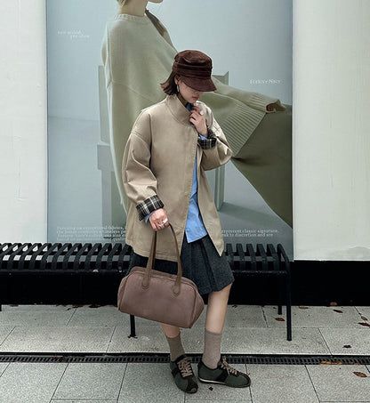 Handheld purse for an easy day around town