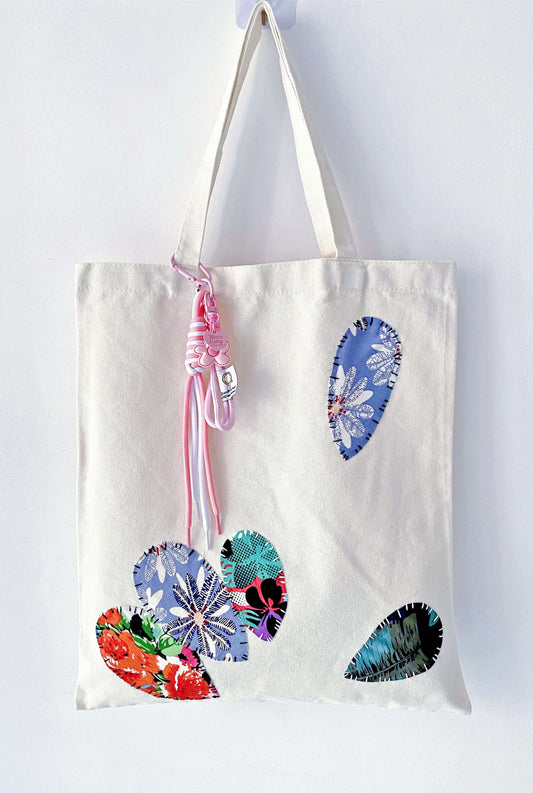 Durable eco-conscious bag designed for carrying daily essentials with ease.