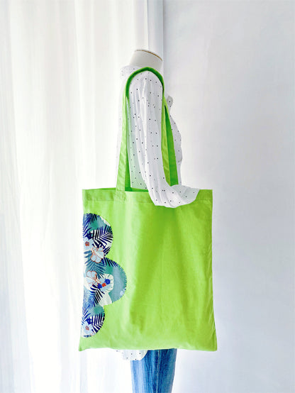 Durable and relaxed hand-sewn cotton tote