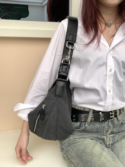 Casual crescent shoulder bag for walking around the city