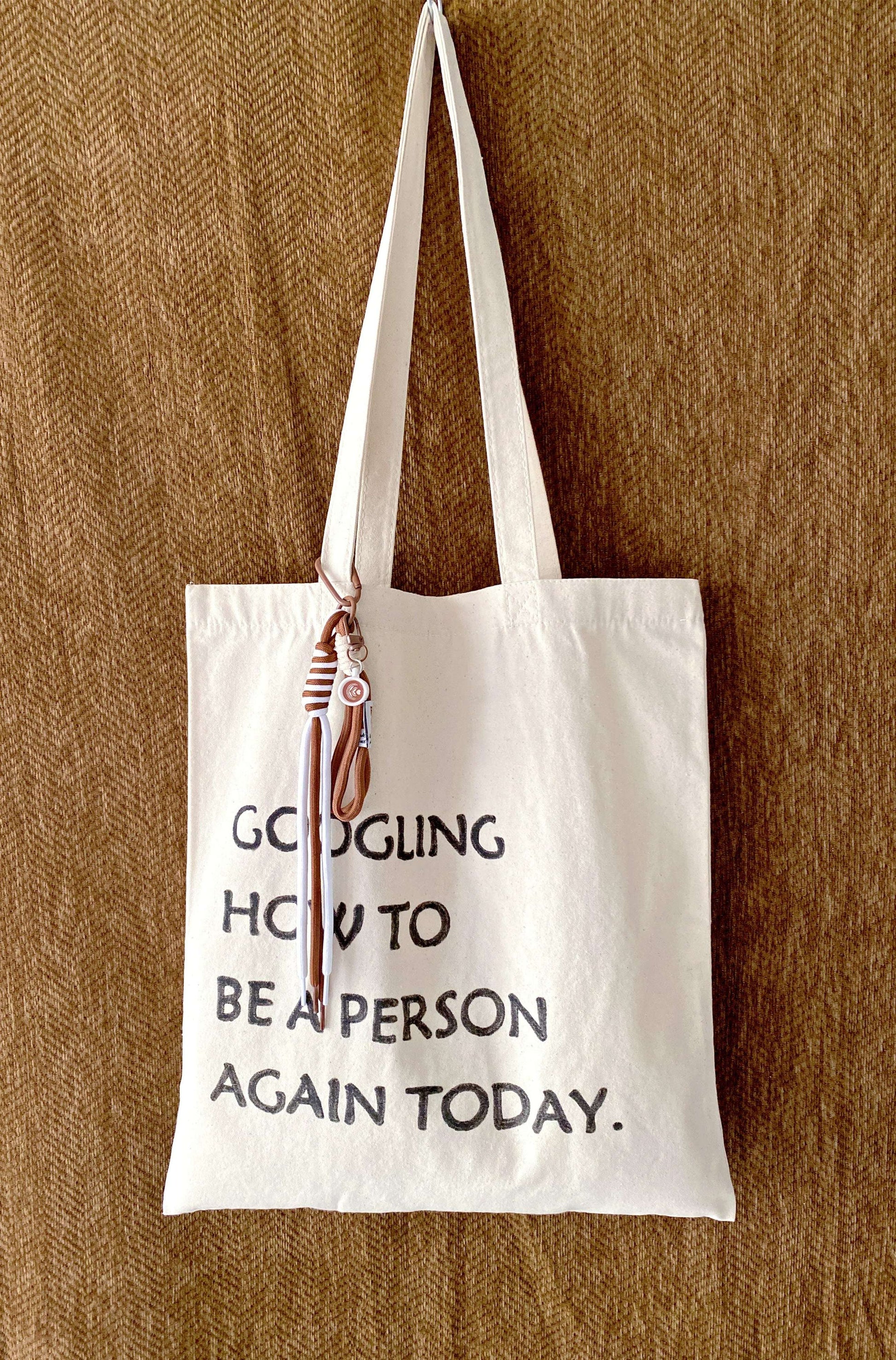 Large capacity foldable bag perfect for slow living and spontaneous market visits