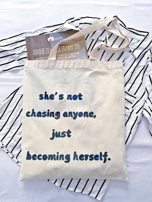 Ultra soft oversized fabric bag perfect for effortless Parisian chic outfits.