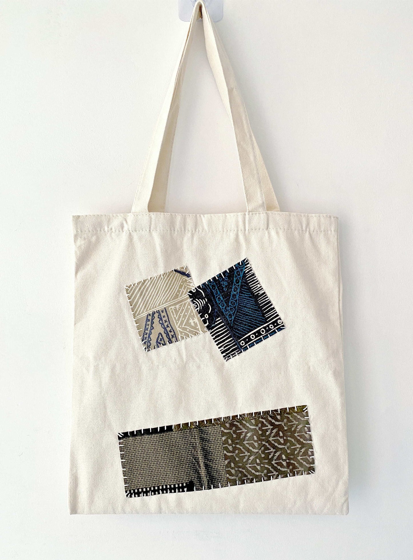 Quiet luxury aesthetic without the carbon footprint of leather goods.