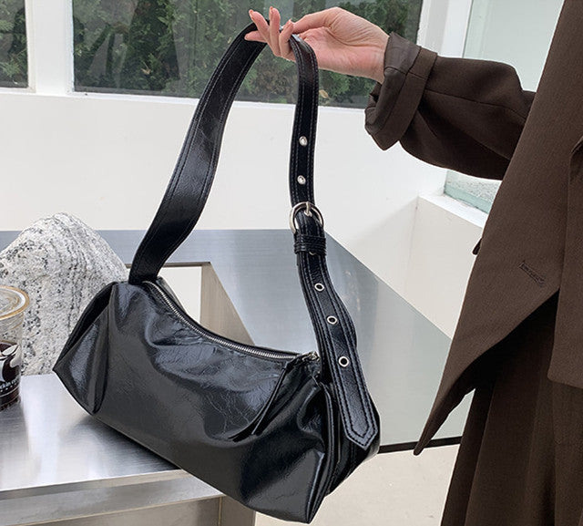 Small crossbody purse for outdoor strolls