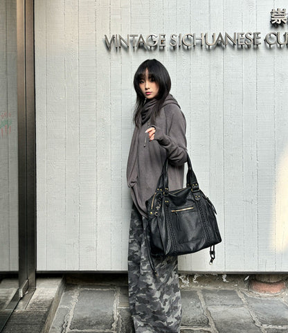 Soft handbag for casual weekend outings