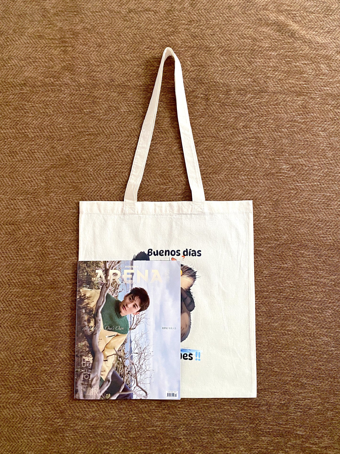 Relaxed style cotton tote featuring hand printed kitty design inspired by simple living