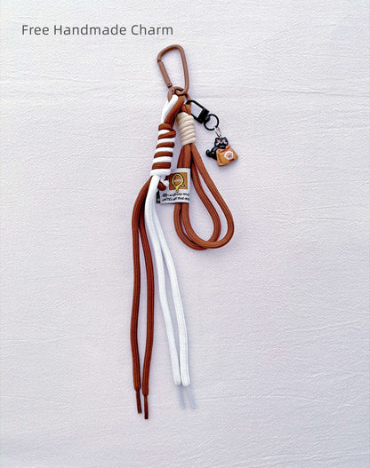 Relaxed canvas shopper resting on a park bench during a slow afternoon