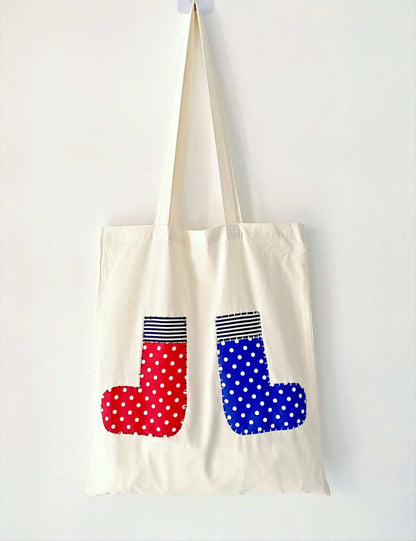 Unique aesthetic large shopper, a must-have for bohemian elegance.