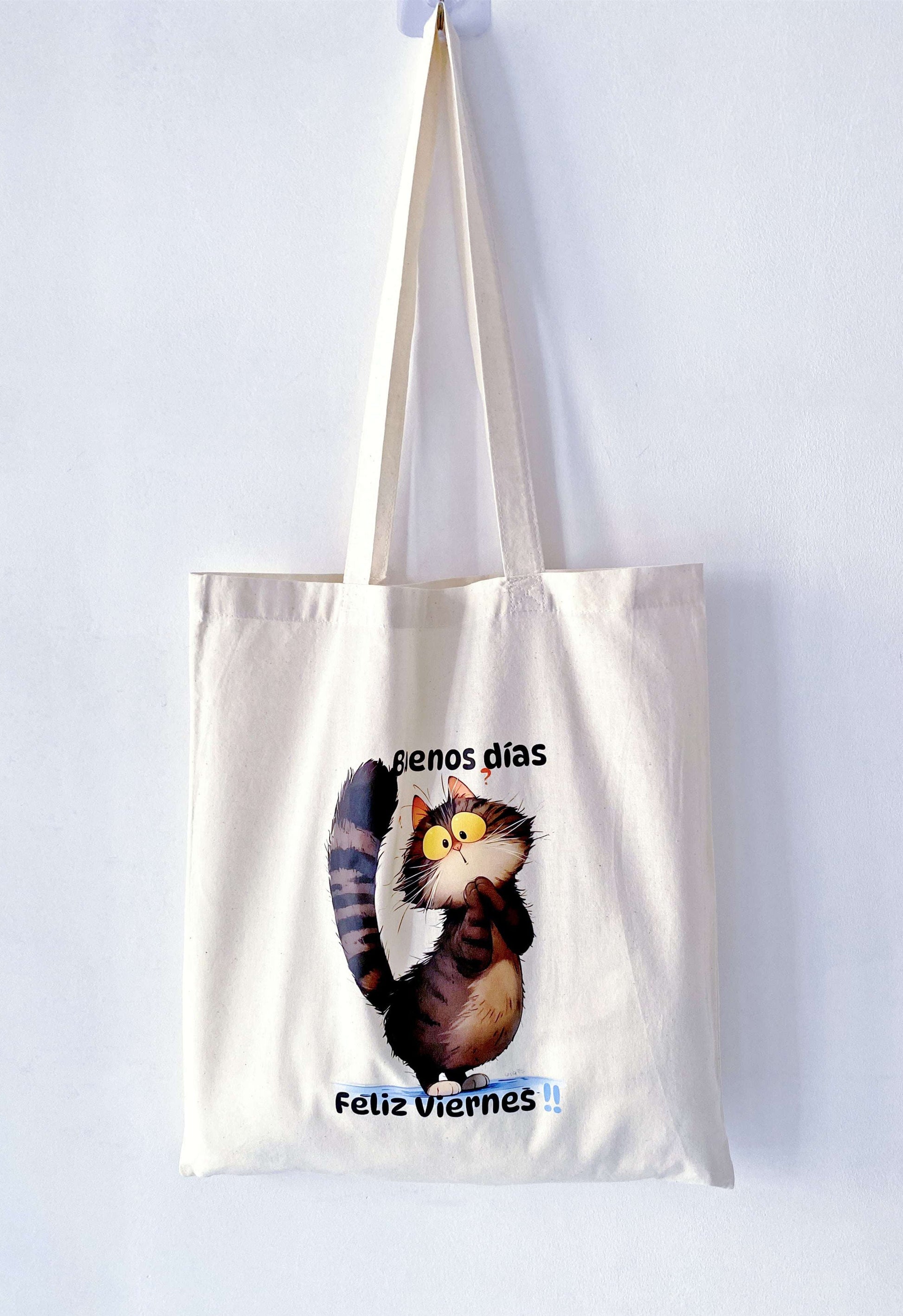 practical oversized bag with relaxed and airy design