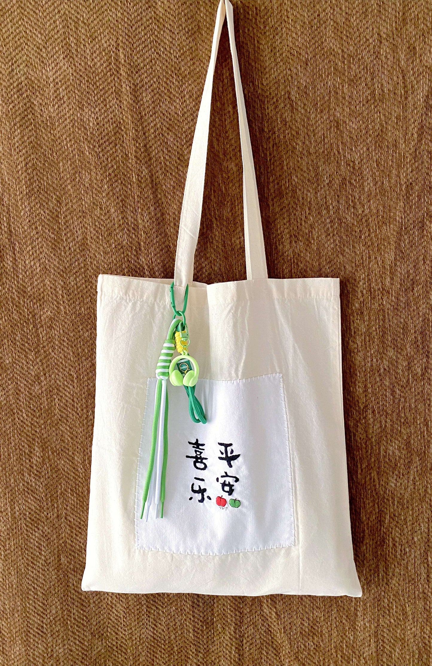 minimalist embroidered bag as a small but thoughtful life moment gift