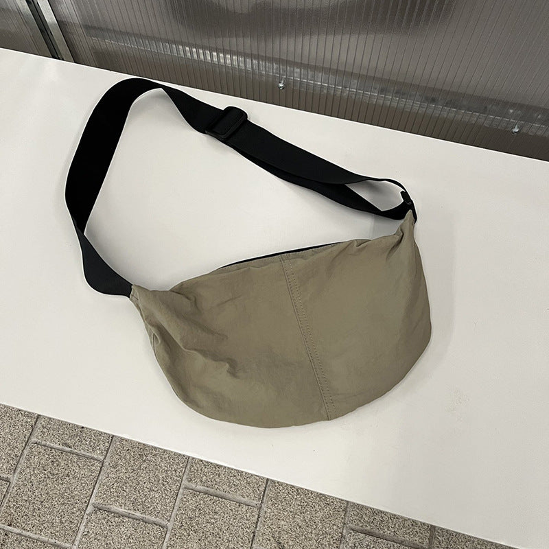 Unisex sling bag for relaxed weekend plans