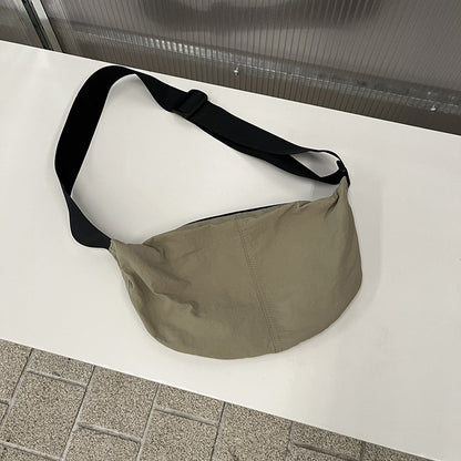 Unisex sling bag for relaxed weekend plans