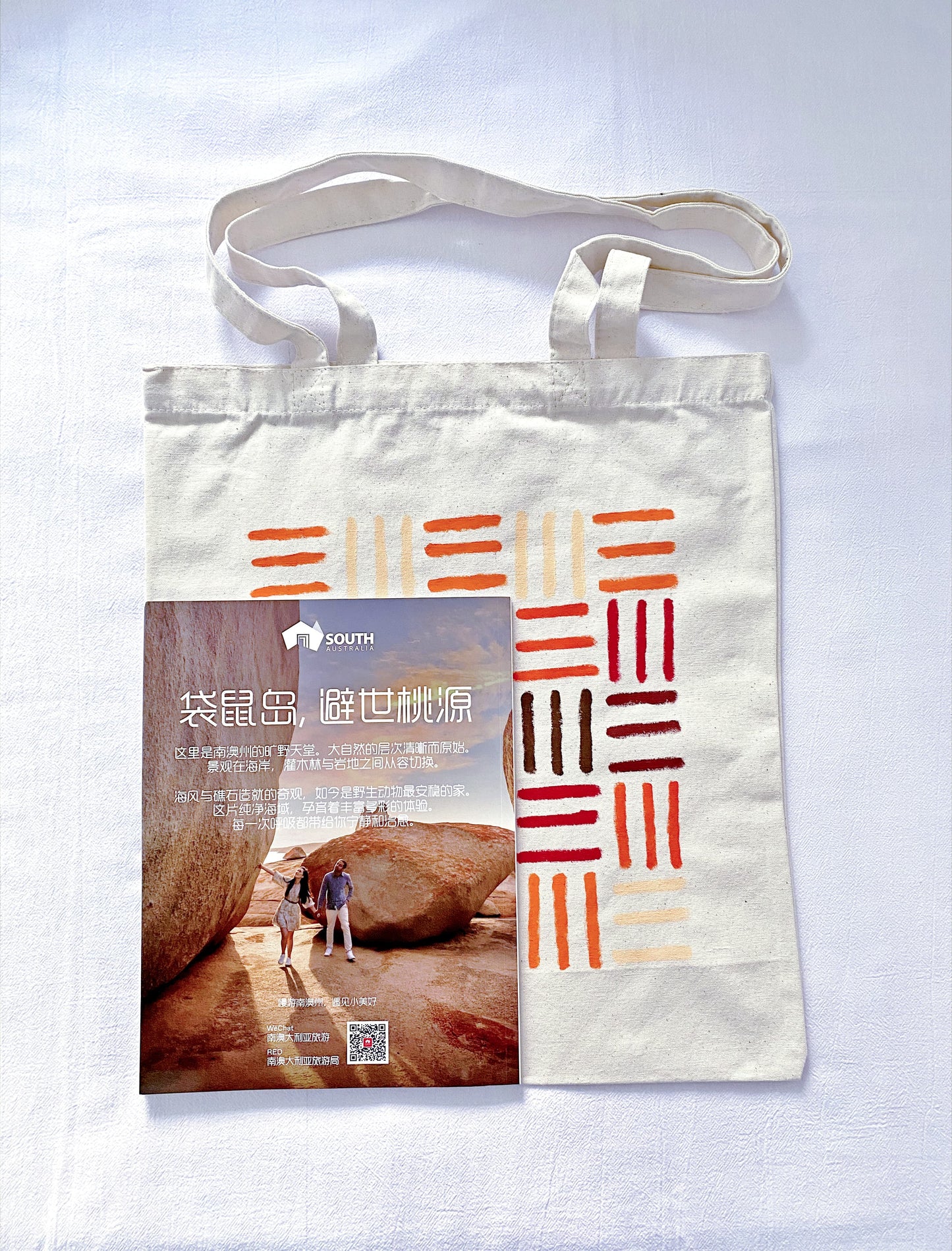 everyday canvas tote with comfortable shoulder carry