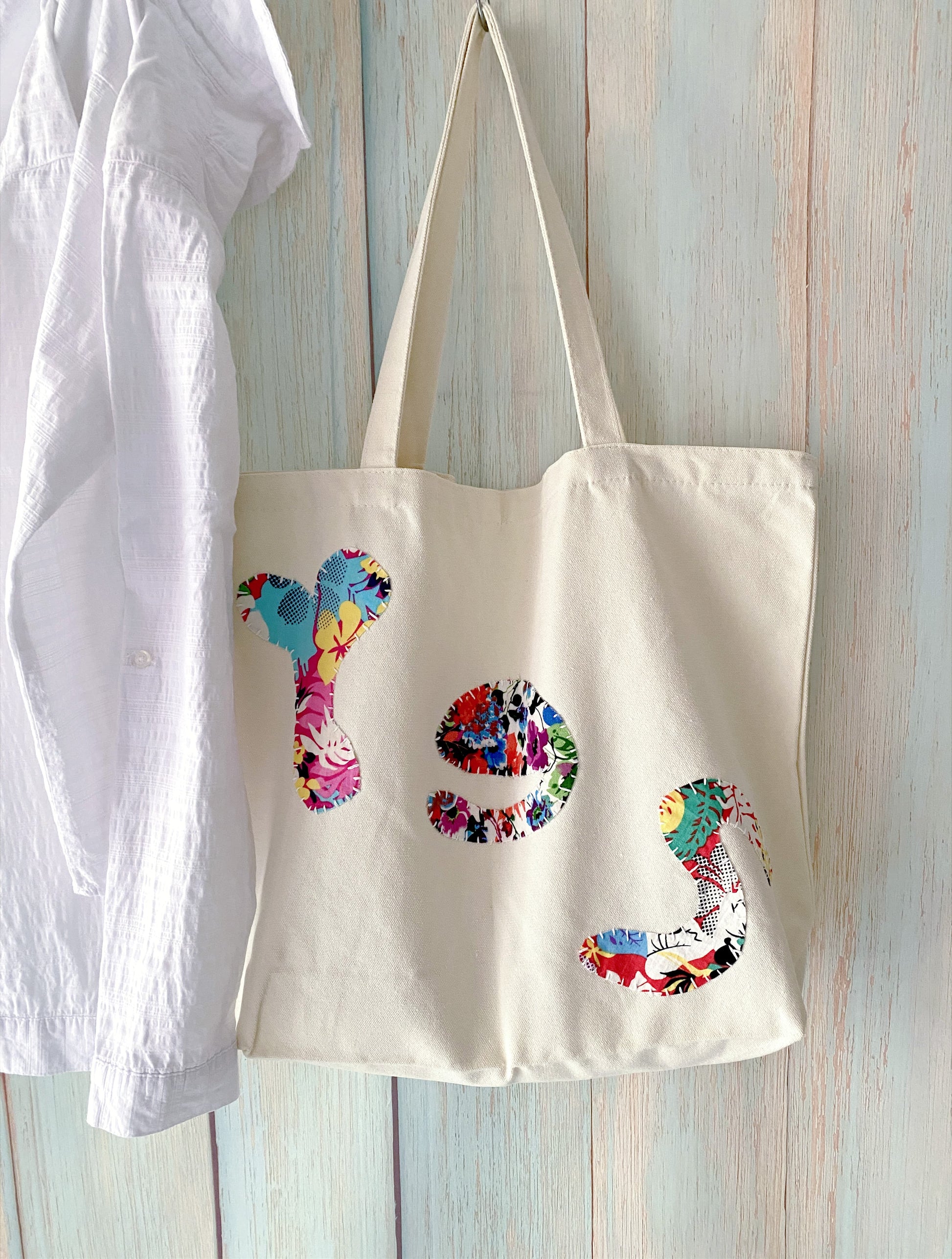 soft canvas bag that fits a calm and effortless lifestyle
