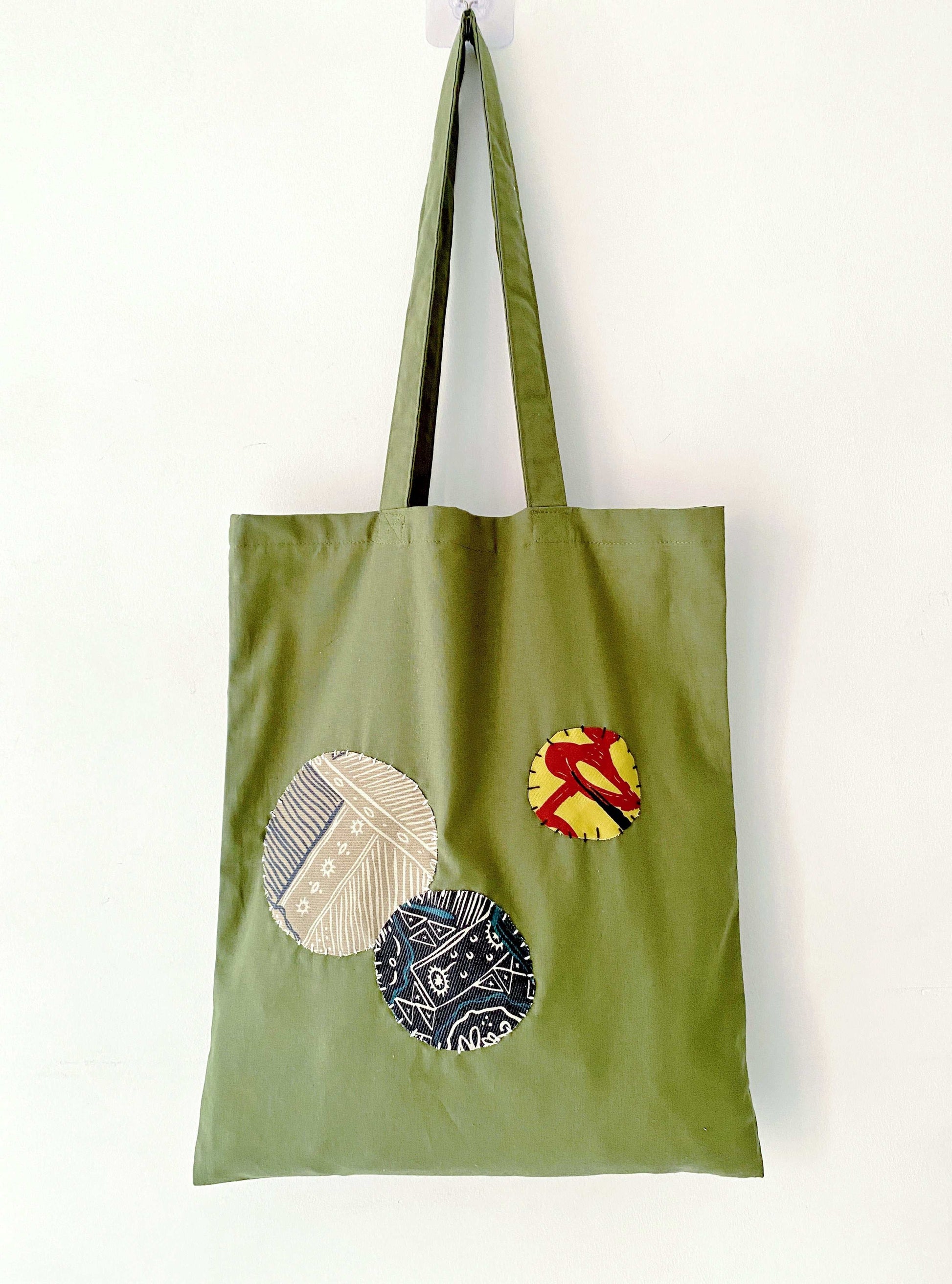 Eco-friendly bag, ideal birthday gift for art lovers.