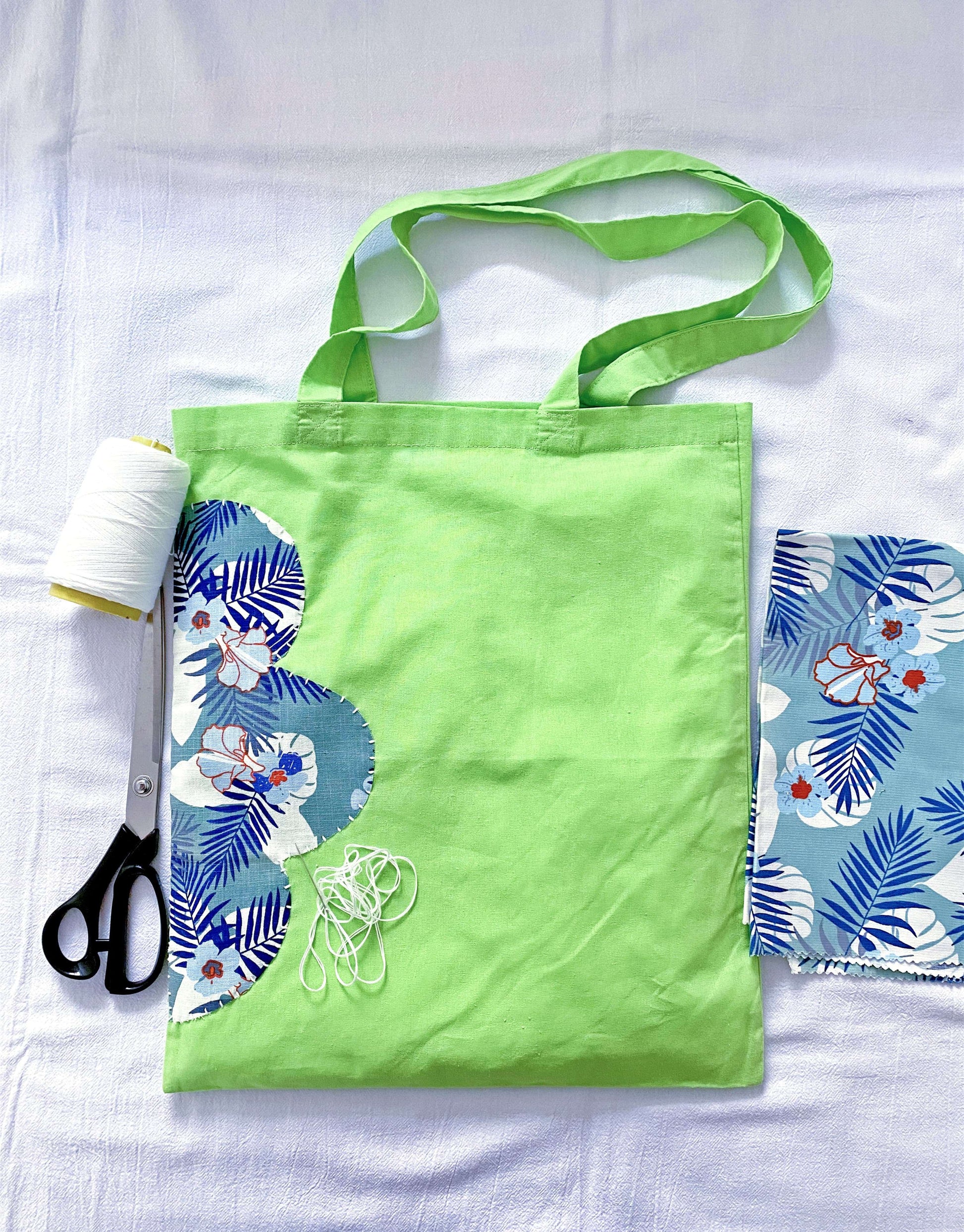 minimalist cotton shoulder tote styled for casual city walks and daily essentials