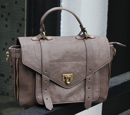 Fashion-forward Retro Leather Crossbody Bag for Fashionistas