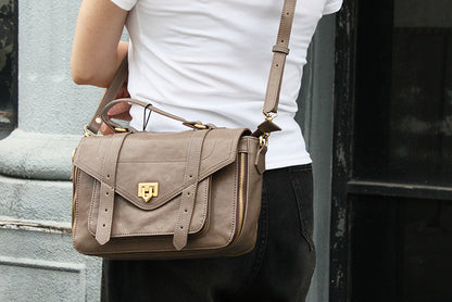 Premium Quality Vintage Leather Shoulder Bag for Daily Wear