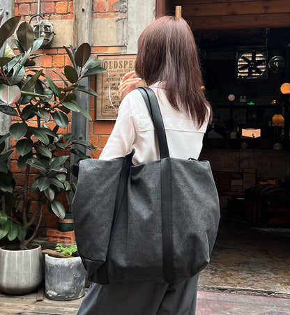 Large shoulder tote for weekend travel and everyday items