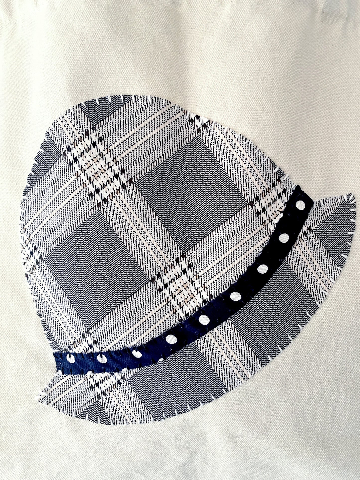 large capacity bag for clutter-free daily organization