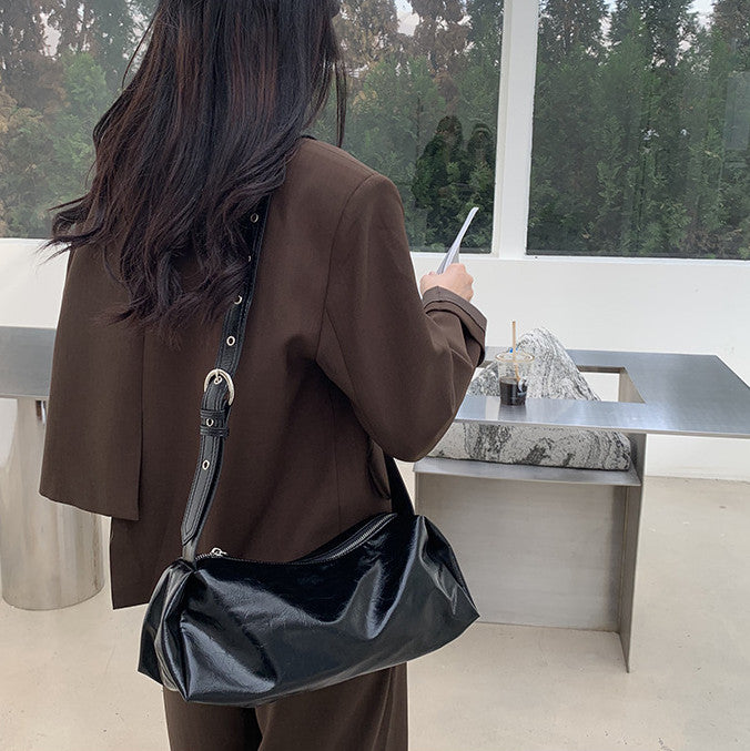 Casual shoulder bag for coffee runs and outings