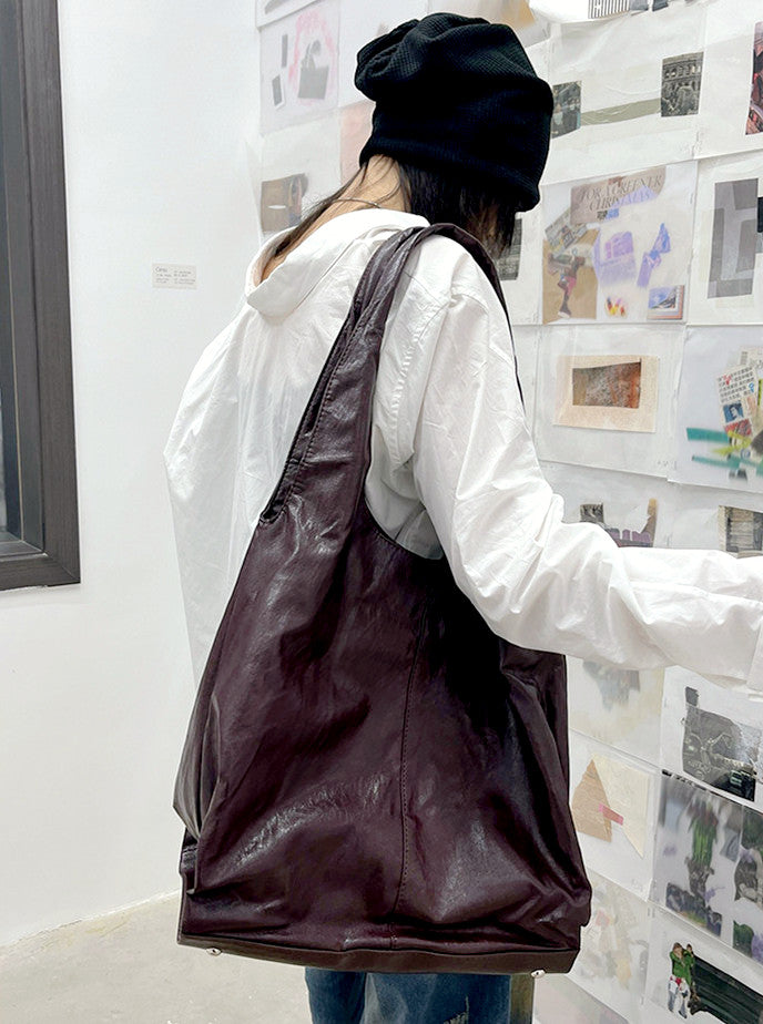 Roomy tote with shoulder straps for shopping trips