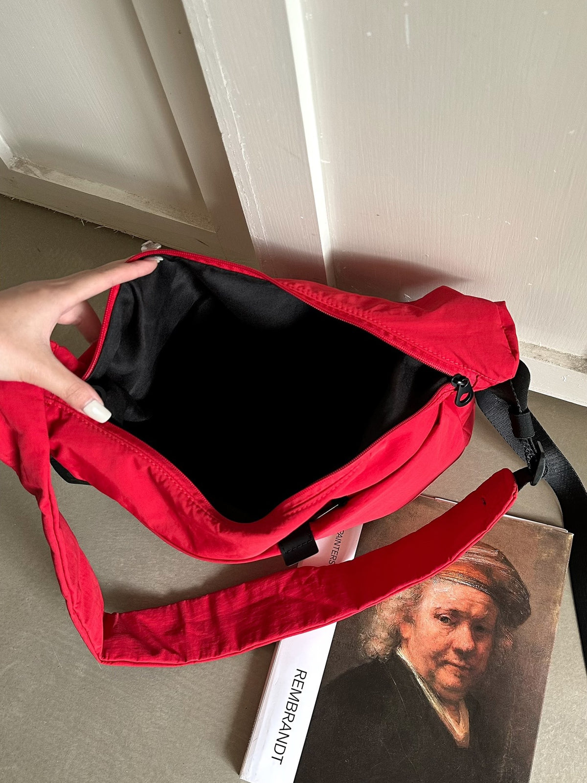 Wide shoulder strap bag for comfortable everyday carrying