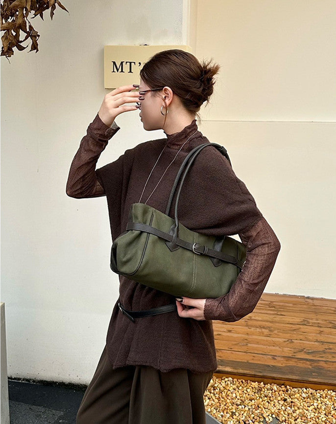 Simple shoulder purse for casual day-to-day wear