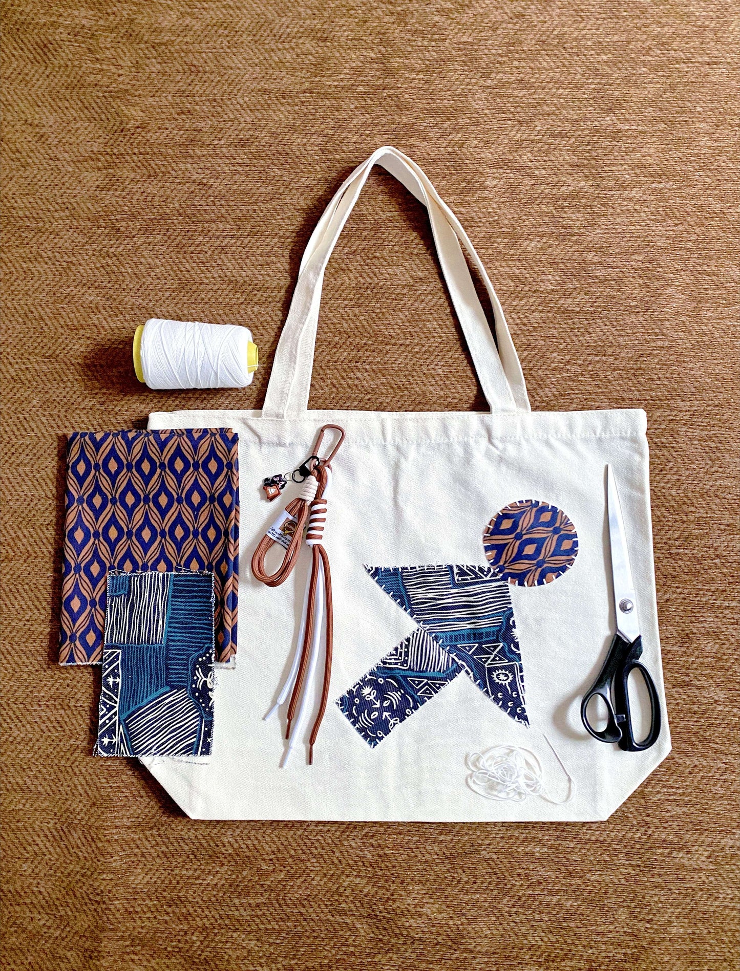 versatile tote for minimalists who value comfort and ease