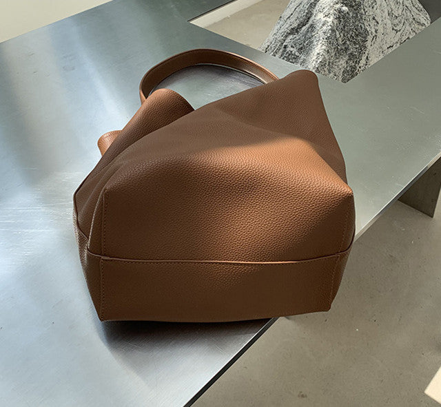 Casual shoulder bucket bag with flexible storage